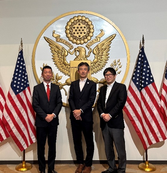 1月7日報告会出席者（左から誉田氏、野村、川田氏）